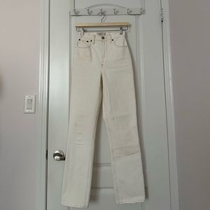 Abercrombie Curve Love 90s Straight Jean